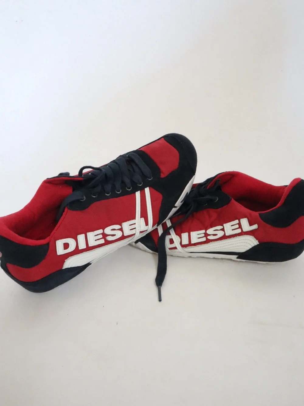 Diesel Men’s Red and Black Sneakers